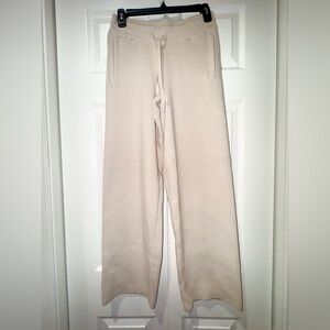 House of Harlow Cream Knit Pants. Size XS. Can fit Small IMO. NWT